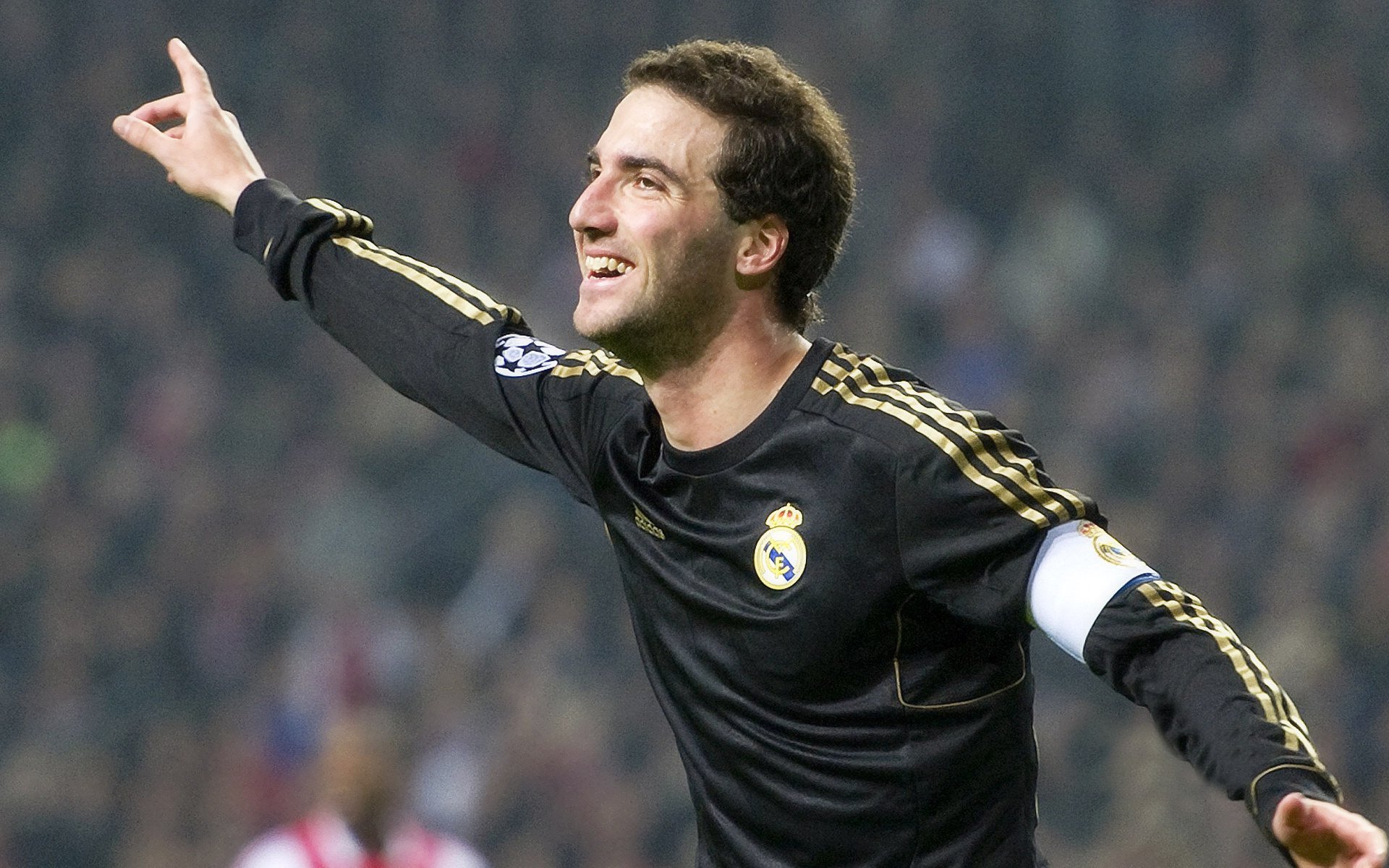 _家庭趣味赛：全民动员，享受运动快乐_，家庭趣味运动会作文