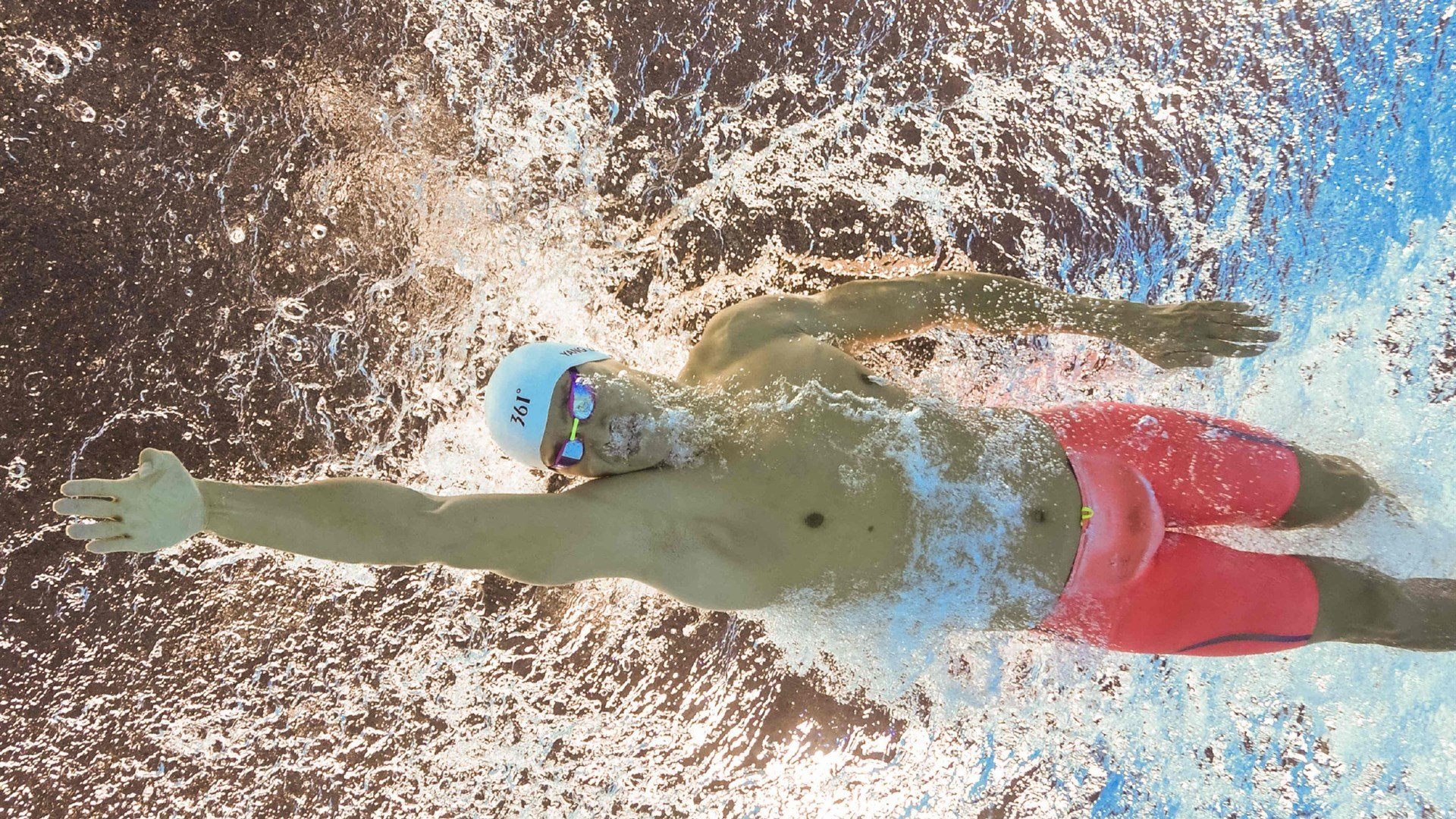 “穿越五大洲：全球极限巡回的壮丽画卷”，五大穿越路线